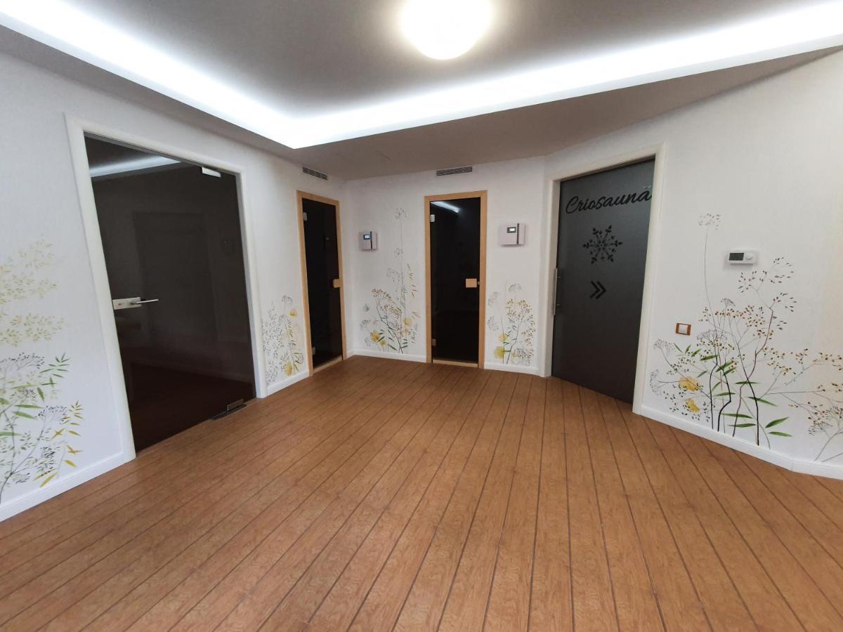 Hotel Cornul Vanatorului Piteşti Exterior foto