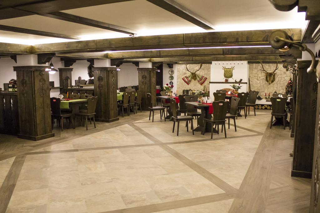 Hotel Cornul Vanatorului Piteşti Exterior foto