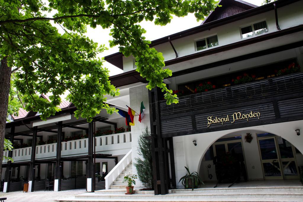 Hotel Cornul Vanatorului Piteşti Exterior foto